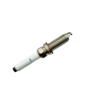 Nuevas bujías de iridio automáticas GKG al por mayor 004 159 65/75 03 22 40 158 47R para Jeep Lumma Obbin Wald <span class=keywords><strong>Mercedes</strong></span>-Benz - Product Image 2