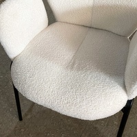 2024 nouveau nordique moderne confortable blanc Beige Teddy tissu Accent salon fauteuil sherpa velours fauteuils avec pieds en métal