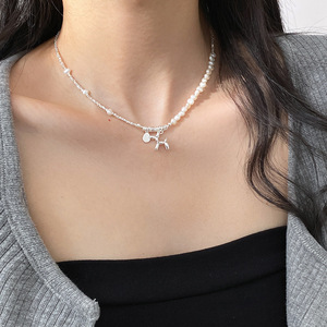 Collar de Plata S925 con Diseño de Perla Fragmentada, Estilo Fresco y Dulce, Temperamento Único, Y02617, Colgantes y Dijes de Moda - Product Image 1