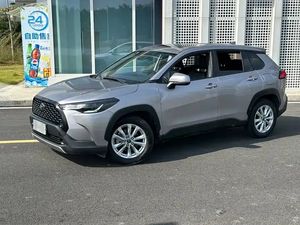 Toyota Corolla Cross <span class=keywords><strong>2022</strong></span> Luxe 2.0L Fabriqué en Chine SUV Économique en Carburant 680L de Cargaison Sécurité Intelligente Neuf & Occasion - Product Image 2