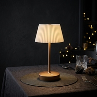 Lampe de bureau intelligente à piles en aluminium et acrylique, commande tactile, lumière d'étude LED, gradation à trois niveaux, lampe de table LED rechargeable