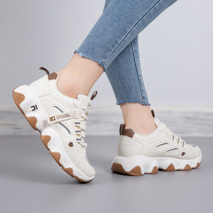 Chaussures à enfiler de style nouveau et tendance, à bout rond, en cuir de vachette pleine fleur véritable, idéales pour les tenues décontractées féminines. - Product Image 4