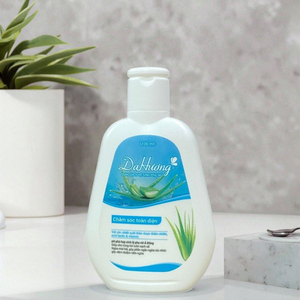 น้ำยาทำความสะอาดจุดซ่อนเร้น โฮอา ลินห์ สมุนไพร แอนตี้แบคทีเรีย ดูแลครบวงจร อ่อนโยนจากธรรมชาติ ทำความสะอาดทุกวัน ควบคุมกลิ่น - Product Image 1