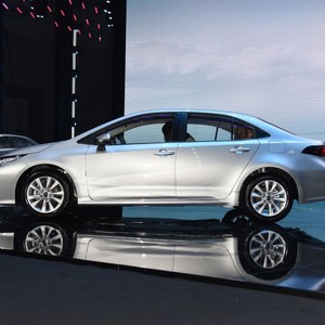 Autos Chinos Baratos al Por Mayor, <span class=keywords><strong>Precio</strong></span> 2025 2024, <span class=keywords><strong>TOYOTA</strong></span> <span class=keywords><strong>COROLLA</strong></span> Híbrido, Autos de Gasolina, 4 Asientos, 5 Puertas, Sedán en Stock - Product Image 4