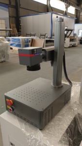 Poids léger 20w 30w mini machine portative d'inscription de laser de fibre avec la taille originale EZCAD double point rouge SG7110 de 200*200mm - Product Image 5