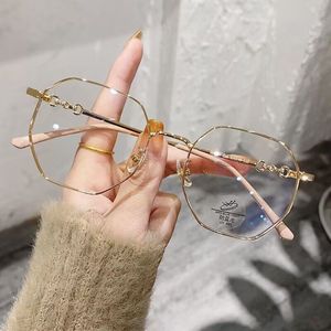 セクシーな高級女性眼鏡フレーム2024ブランドデザイン近視眼鏡レディースアンチブルーライトメガネ - Product Image 3