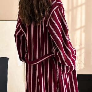 Batas de Invierno de Algodón de Lujo al por Mayor para Parejas, a Rayas y Cuadros, Altamente Absorbentes, con Cierre de Cordón, de Alta Calidad, Unisex para Adultos - Product Image 1