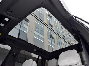 Nuova Auto Lixiang L6 2024 Pro Max, SUV Ibrido a 5 Posti e 5 Porte, Design Elegante, Disponibile in Stock, Prodotta in Cina nel 2025 - Product Image 6