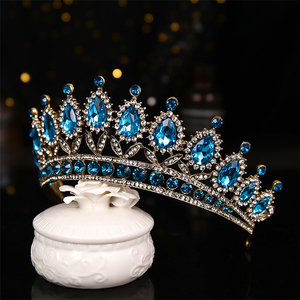 Couronnes <span class=keywords><strong>de</strong></span> Princesse en Gros, Couronnes <span class=keywords><strong>de</strong></span> Mariée Tendance en Alliage avec <span class=keywords><strong>Strass</strong></span>, Bijoux <span class=keywords><strong>de</strong></span> <span class=keywords><strong>Cheveux</strong></span> <span class=keywords><strong>de</strong></span> Mariage - Product Image 1
