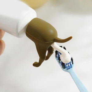 Distributeur de dentifrice amusant en forme de fesses de chien, nouveauté de la marque LM, accessoires de salle de bain en résine pour la maison - Product Image 5