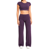 Ensemble de sport 2 pièces pour femme : Crop top à manches courtes et dos ouvert, pantalon taille haute à jambes larges, effet push-up fessier et contrôle du ventre, pour le yoga, vente en gros
