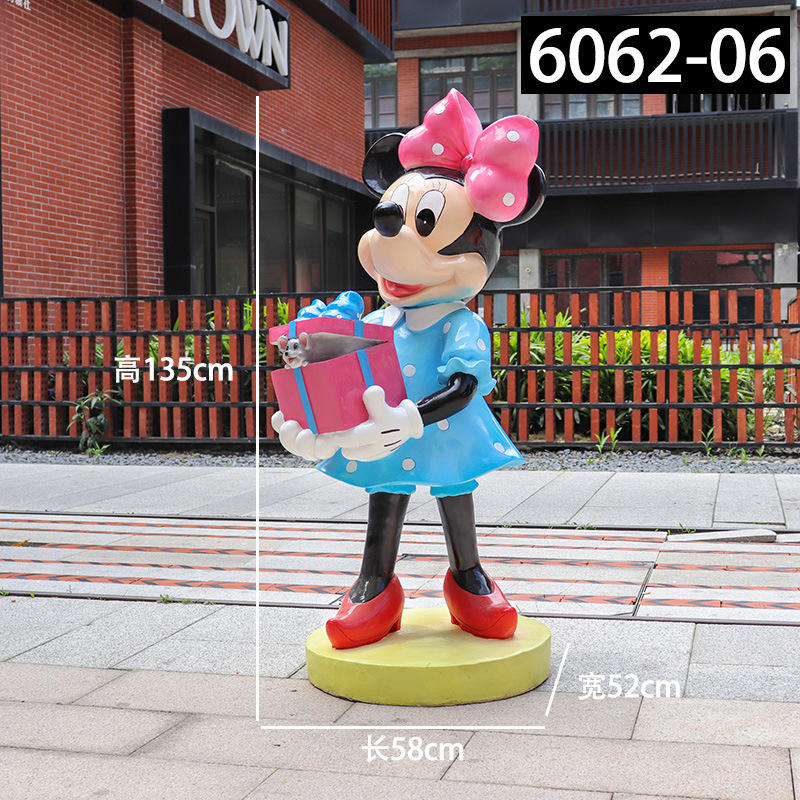 135 rose red gift box minnie