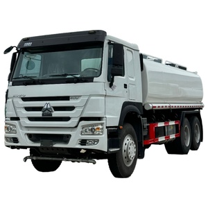 <span class=keywords><strong>Camion</strong></span>-citerne à eau diesel Howo 20 tonnes 6x4 <span class=keywords><strong>Camion</strong></span> d'eau potable de 5000 gallons Grand <span class=keywords><strong>camion</strong></span> de nettoyage de route de 20,000 litres - Product Image 1