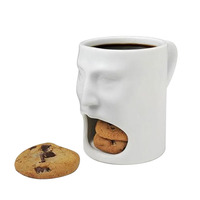 Mug à café en céramique personnalisé en forme de visage amusant avec couche de biscuits - Cadeau d'affaires en stock