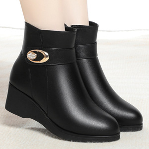 Xuanhui Ultima Tendenza Stile Britannico Stivaletti in Pelle Nera <span class=keywords><strong>con</strong></span> Punta Affusolata, <span class=keywords><strong>Tacco</strong></span> a Zeppa e Cerniera di Alta Qualità per Donna - Product Image 3