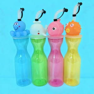 Karikatür Deniz Hayvanı Desenli Kapaklı Şeffaf Bardak 450ml, Sevimli Tek Kullanımlık Pipetli Plastik Bardak Meyve Suyu Sütlü Çay İçin, Çocuk Partisi Hediyesi - Product Image 6