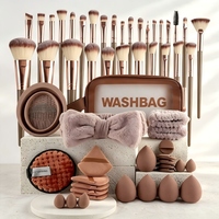 Ensemble de 56 outils de beauté tout-en-un pour le visage : pinceaux de maquillage synthétiques véganes, éponge de beauté pour usage humide/sec, applicateur de correcteur, brosse de rasage
