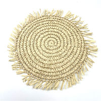 Napperon rond moderne fait à la main avec bordure en papier raphia Tapis et coussinets élégants