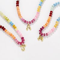 Nouveauté Été : Collier Ras-du-Cou Fait Main pour Femme avec Lettres, Style Classique, en Pierres Naturelles Colorées – Idéal pour un Cadeau