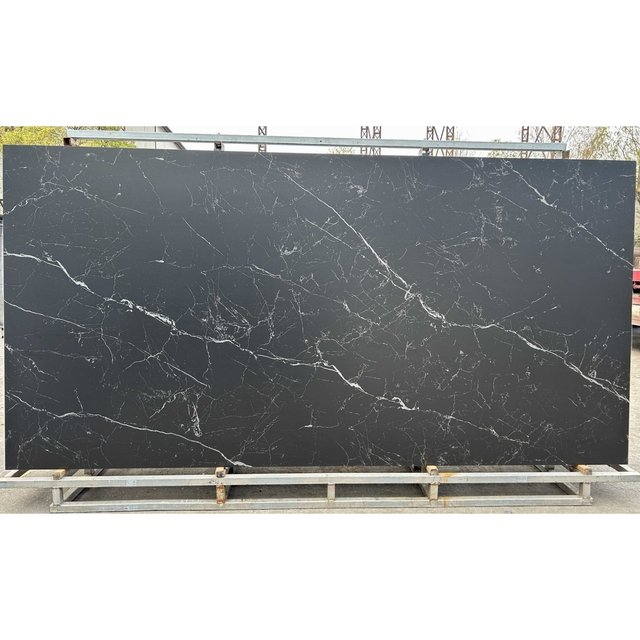 High Quality Customizable Black Marble Sintered Stone Restaurant Tabletop Sintered Stone