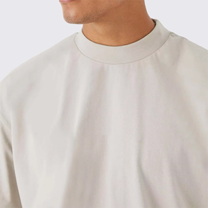Camiseta Blanca de Hombre de Alta Calidad, Cuello Redondo, 100% Algodón Pesado, Estilo Casual Oversize con Hombros Caídos - Product Image 4