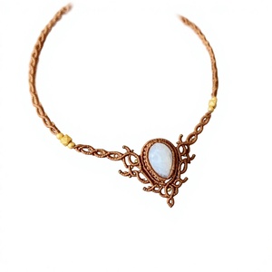 Collar con Colgante de Piedra Lunar Marrón Hecho a Mano, Estilo Boho, con Cuentas Doradas, Ajustable, para Mujer - Product Image 1