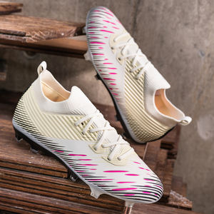 Chaussures de football professionnelles personnalisables à crampons longs, semelle intérieure en maille TPU antidérapante de haute qualité, chaussures d'entraînement sportif à ressort - Product Image 2