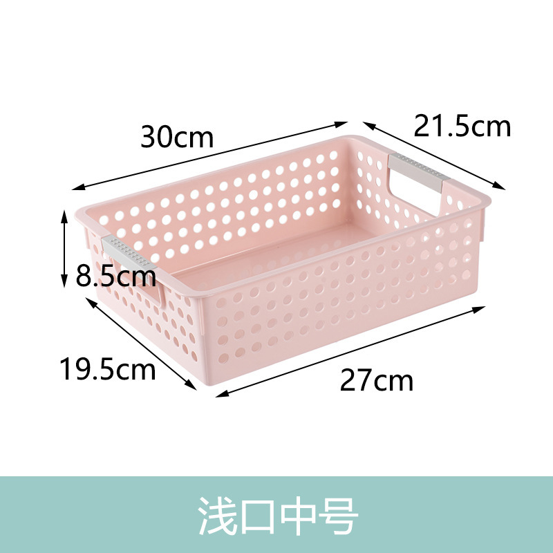 Medium-sized pink dress with a shallow neckline [30*21.5*8.5cm]