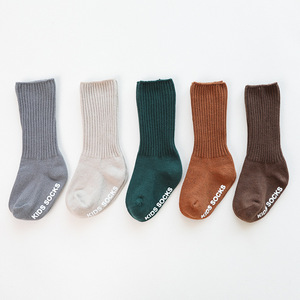 <span class=keywords><strong>Chaussettes</strong></span> pour bébé fille nouveau-né enfant <span class=keywords><strong>Chaussettes</strong></span> hautes solides pour enfant en bas âge <span class=keywords><strong>Chaussettes</strong></span> d'hiver <span class=keywords><strong>antidérapantes</strong></span> en coton pour bébé fille - Product Image 1