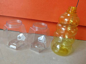 250 ml 750ml <span class=keywords><strong>2</strong></span> Litros Semi Automática Água Bebidas <span class=keywords><strong>Pet</strong></span> Máquina De Sopro De Detergente De Plástico Garrafa <span class=keywords><strong>PET</strong></span> Fazendo Máquina Fabricante - Product Image 6