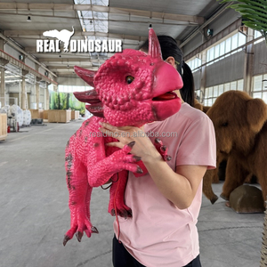 Marioneta de Mano de Dinosaurio Bebé Animatrónico Realista para Uso en Interiores/Exteriores en Parques de Aventuras y Centros Comerciales - Product Image 4
