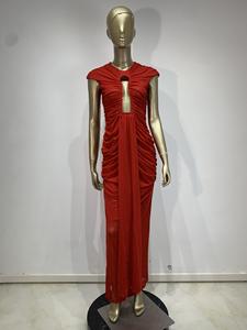 유럽 미국 여자의 <span class=keywords><strong>2025</strong></span> 가을 섹시 중공 허리 주름 단색 바닥 길이 Bodycon 짠 빨 파티 원피스 100% - Product Image 6