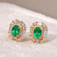 Bague en or massif 18 carats, cultivée en laboratoire, portée par la princesse Diana lors du dîner de gala, pièce maîtresse pour toute l'assistance.