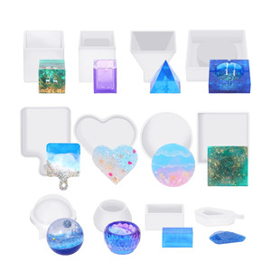 Kit de 5 moldes de silicona ecológicos de grado alimenticio para resina epoxi, que incluyen moldes para esferas, cubos, pirámides, ceniceros, posavasos y colgantes de piedra - Product Image 1