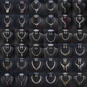 250828 लक्जरी ब्राइडल फैशन गहने सेट विशेष अवसरों के लिए संग्रह ईयररिंग्स के हार के शानदार बयान टुकड़े - Product Image 1