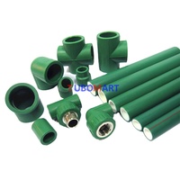 Raccords de tuyaux PPR raccords de tubes en plastique raccords rapides pour le transport d'eau chaude et froide