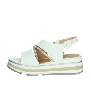 K-11010 SANDALI CON ZEPPO BIANCHI - Product Image 1