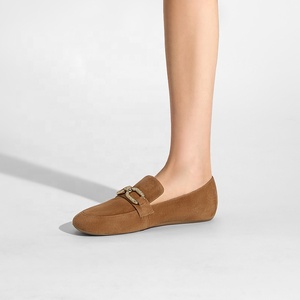 <span class=keywords><strong>Mocassini</strong></span> da Donna in Pelle Scamosciata <span class=keywords><strong>con</strong></span> <span class=keywords><strong>Fibbia</strong></span>, Leggeri, <span class=keywords><strong>con</strong></span> Catena, Fodera in Vera Pelle, Suola Intermedia in Cartone, Comodi, a Piedi Nudi, Piatti, Slip-On - Product Image 2