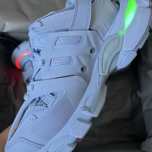 Zapatillas Deportivas de Alta Gama con Luces LED, Estilo Retro, Marca de Lujo, Modelo Track 3.0, para Mujer y Hombre - Product Image 4