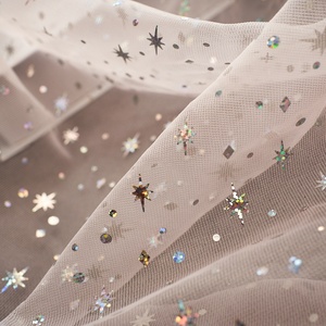 Tessuto in Tulle Trasparente con Paillettes Scintillanti 100% Poliestere per Decorazioni Matrimoniali, Abiti e Gonne - Product Image 5