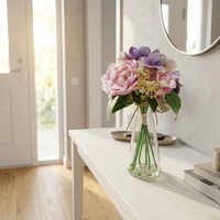 Fleurs d'hortensia artificielles au toucher réel, fausses fleurs dans un vase en verre pour la décoration de table de mariage ou de la maison