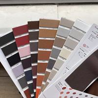 Tissu en daim poncé 0,7 mm polyester polyamide, anti-boulochage, sans perte de fibres, matériau durable pour housses de siège auto et textile de maison