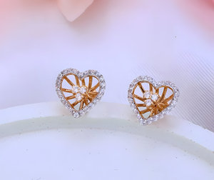 ต่างหูเพชรแท้18K ลายกุหลาบสีขาวเหลืองผลิตตามสั่ง100% ราคาไม่แพง
