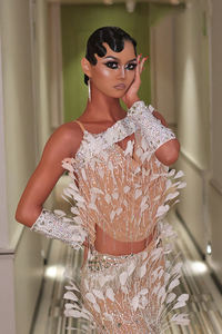 Traje de Competición Latino con Adornos de Plumas Blancas Estilo Venny - Cha-Cha/Rumba/<span class=keywords><strong>Samba</strong></span>/Jive - Product Image 4