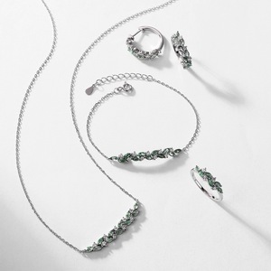 Collar con Colgante <span class=keywords><strong>de</strong></span> Barra Sonriente <span class=keywords><strong>de</strong></span> Plata <span class=keywords><strong>de</strong></span> Ley S925 con Ágata Musgosa <span class=keywords><strong>de</strong></span> Corte Marquesa y Detalles <span class=keywords><strong>de</strong></span> Moissanita para Mujer - Product Image 5