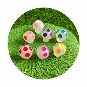 หุ่นเรซิ่นเรืองแสงขนาดเล็กรูปเห็ด,เห็ดแคระเรืองแสงในที่มืดของตกแต่งบ้านสวนนางฟ้า DIY จิ๋ว - Product Image 1