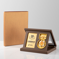 Trophées et Plaques Personnalisés pour la Rétirement, la Graduation, l'Anniversaire, les Récompenses pour Employés d'Excellence