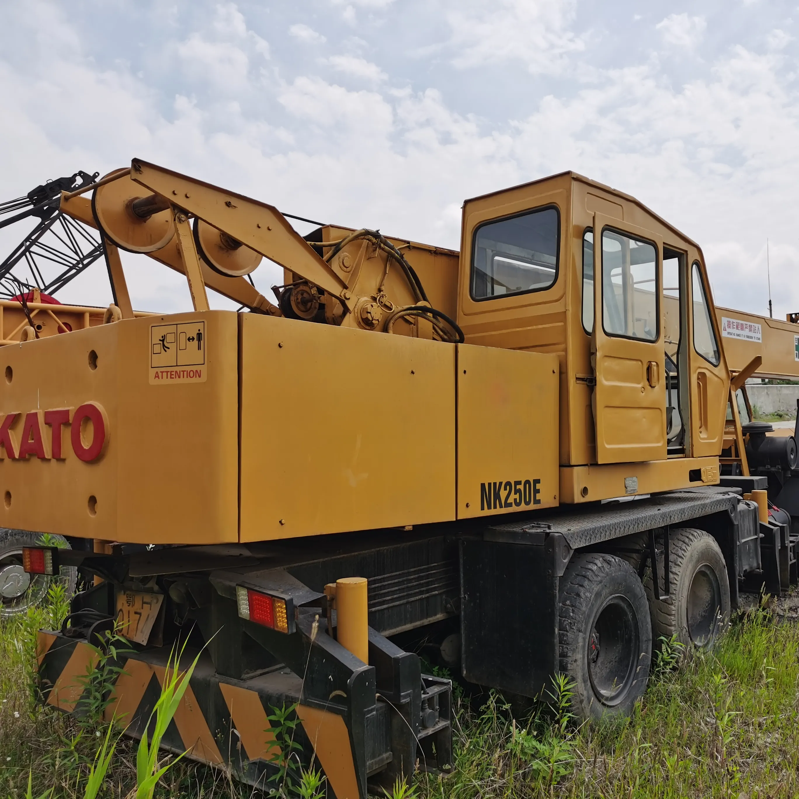 Guindaste hidráulico usado kato nk250e, guindaste móvel feito do japão para venda em xangai