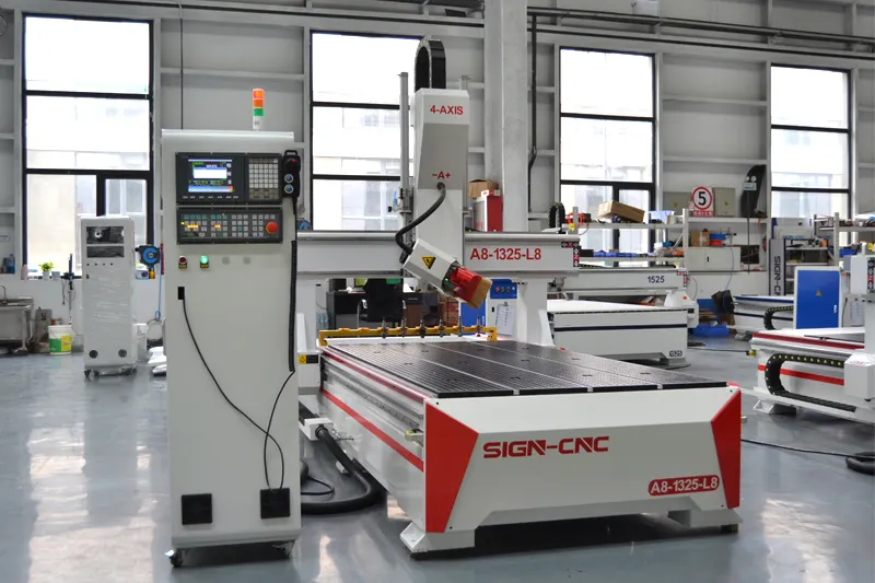 Máquina para trabalhar madeira com eixo ATC 9kw, roteador CNC A8-1325-L8 de 4 eixos 1325 ATC para corte e gravação em madeira