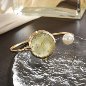 Montre numérique de luxe à cadran nacre dégradé avec alarme pour étudiantes, style coréen simple et individuel, ouvert - Product Image 2